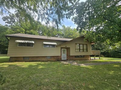 708 Armstrong Rd
