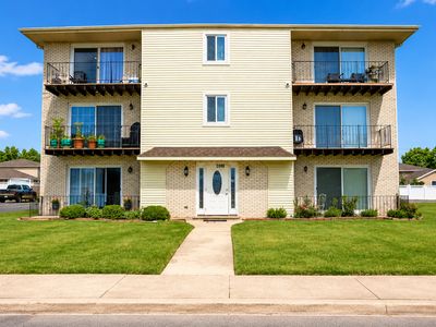 7336 W 85th Pl APT 3A