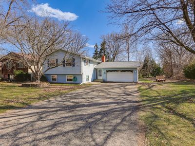 2242 William Tell Rd