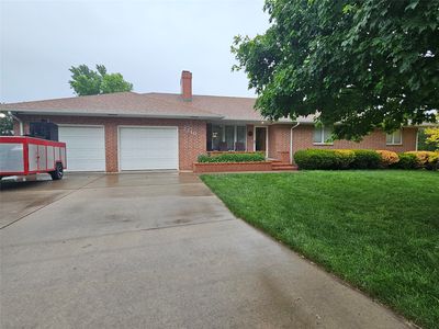 2210 Burr Pkwy