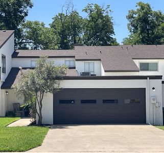 4221 Riverbend Dr