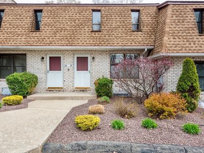33 Granby Hts #33