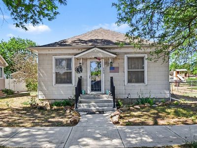 204 2nd Ave