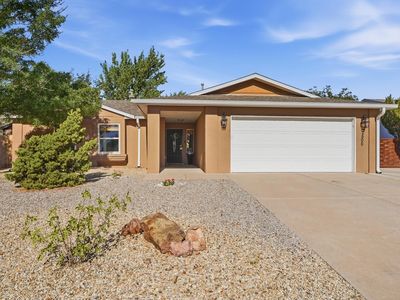 2505 Twin Buttes Dr NE