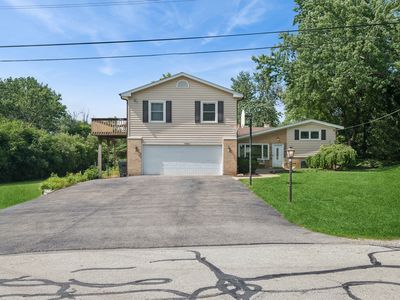 17W320 Scheel Dr