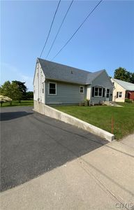 325 Thompson Blvd