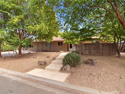 33 Lawnwood Dr