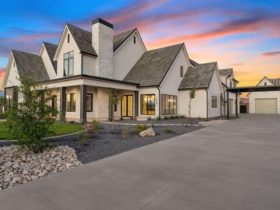 1481 Red Cliffs Dr