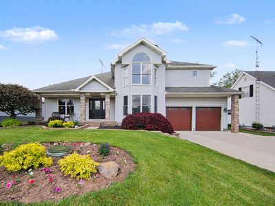 7496 Kingsley Dr