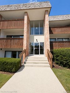1325 S Maple Rd APT 301