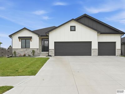 8210 N 167th Ave