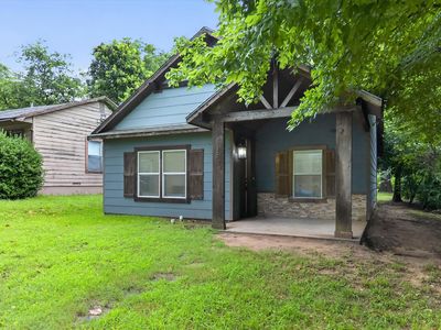 818 W Elm St