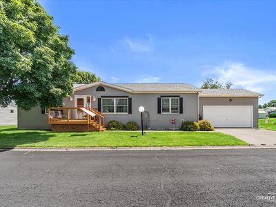 Property at 605 Bluebird Cir, Sandwich, IL