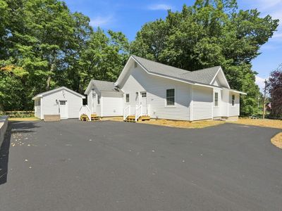 204 River Dr