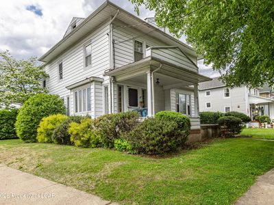 87 Old River Rd