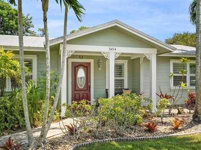 3454 SE Narragansett Ter