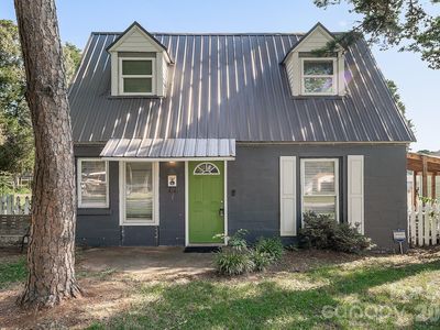 109 Julia Ave