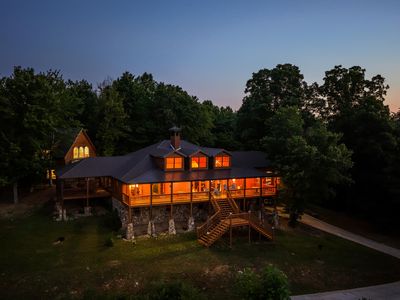 260 Lakeside Lodge Ln