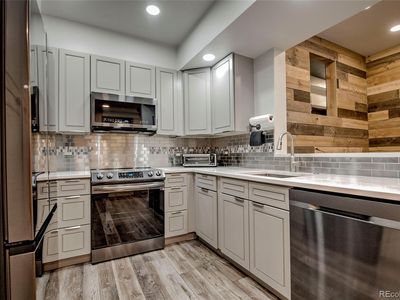 645 S Park Avenue #302