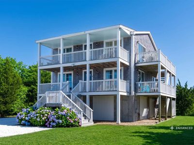 28 Beach Rd
