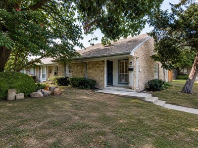 13747 Flagstone Ln