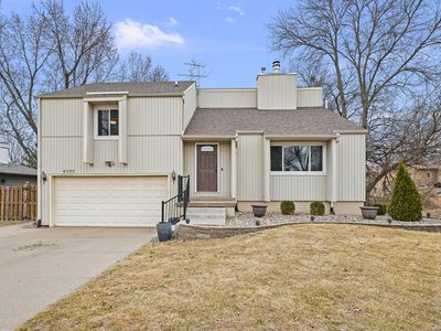 4590 Apple Valley Dr