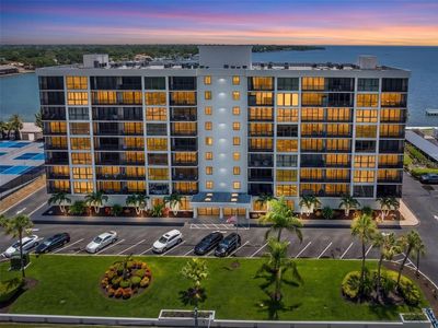 7100 Sunshine Skyway Ln S APT 704