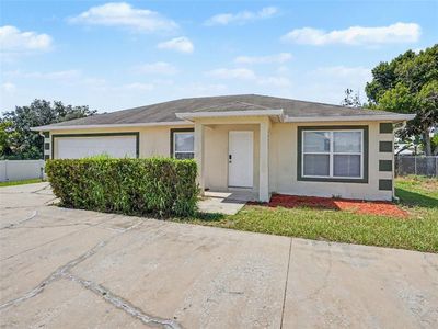 1921 MANATEE DRIVE