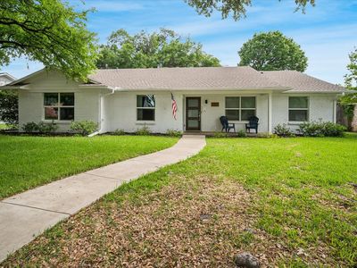 3312 Camelot Dr