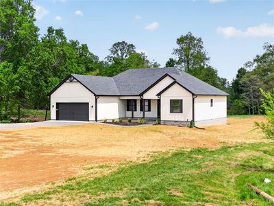 52 Miller Rd