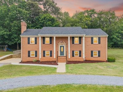 300 Casaloma Dr