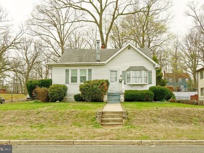 102 Woodlynne Ave