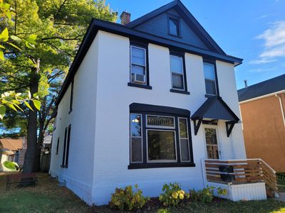 416 Daly St