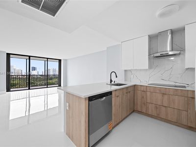 20335 N Country Club Dr APT 1905