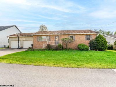 407 Corona Dr
