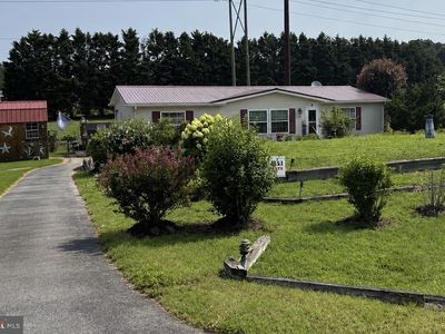 10 Circle Dr W