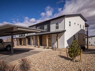 2946 E Desert Sol Ct