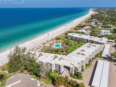 5757 Gulf Of Mexico Dr APT 205