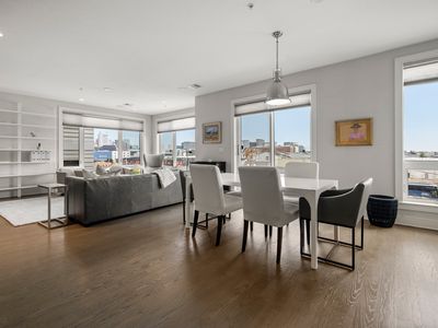 407 W 1st St Unit 302