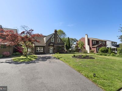 403 Walnut Hill Ln