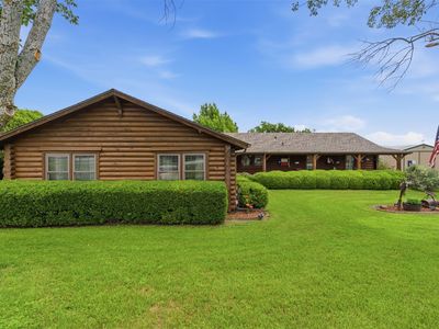 222 Brandon Dr