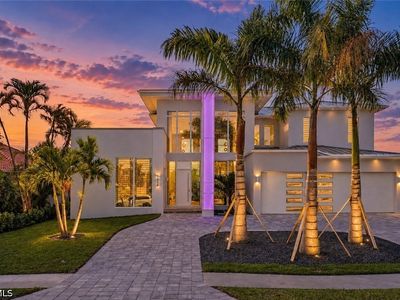 5020 Pelican Blvd