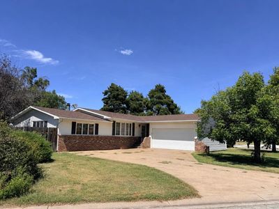 300 W 3rd St