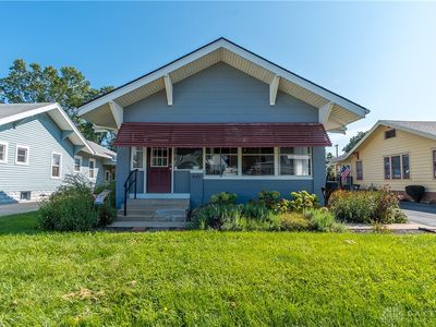 937 E Main St