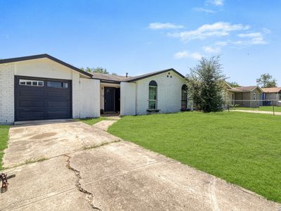 411 SAMUEL DR