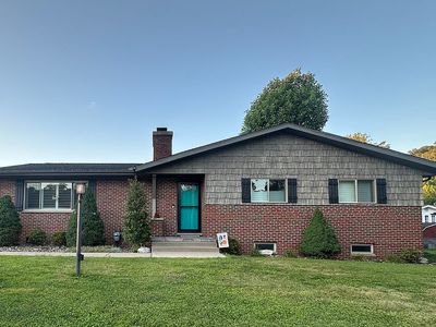 6 Peyton Ave