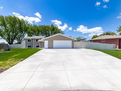 Property at 8220 208th St W, Lakeville, MN