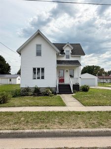 220 Center St