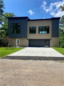 39 Northfleet Dr