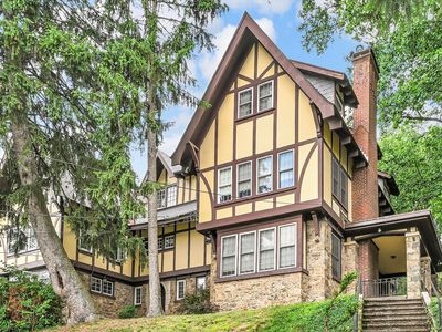 502 Friedensburg Rd